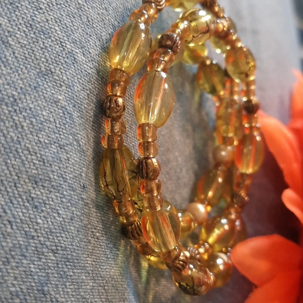 Light green / gold  beaded wrap bracelet - Picture 4 of 4